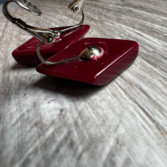 vintage ruby red diamond shaped ear clips - Picture 6 of 7